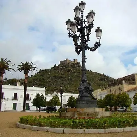 El Camionero Konukevi Burguillos Del Cerro